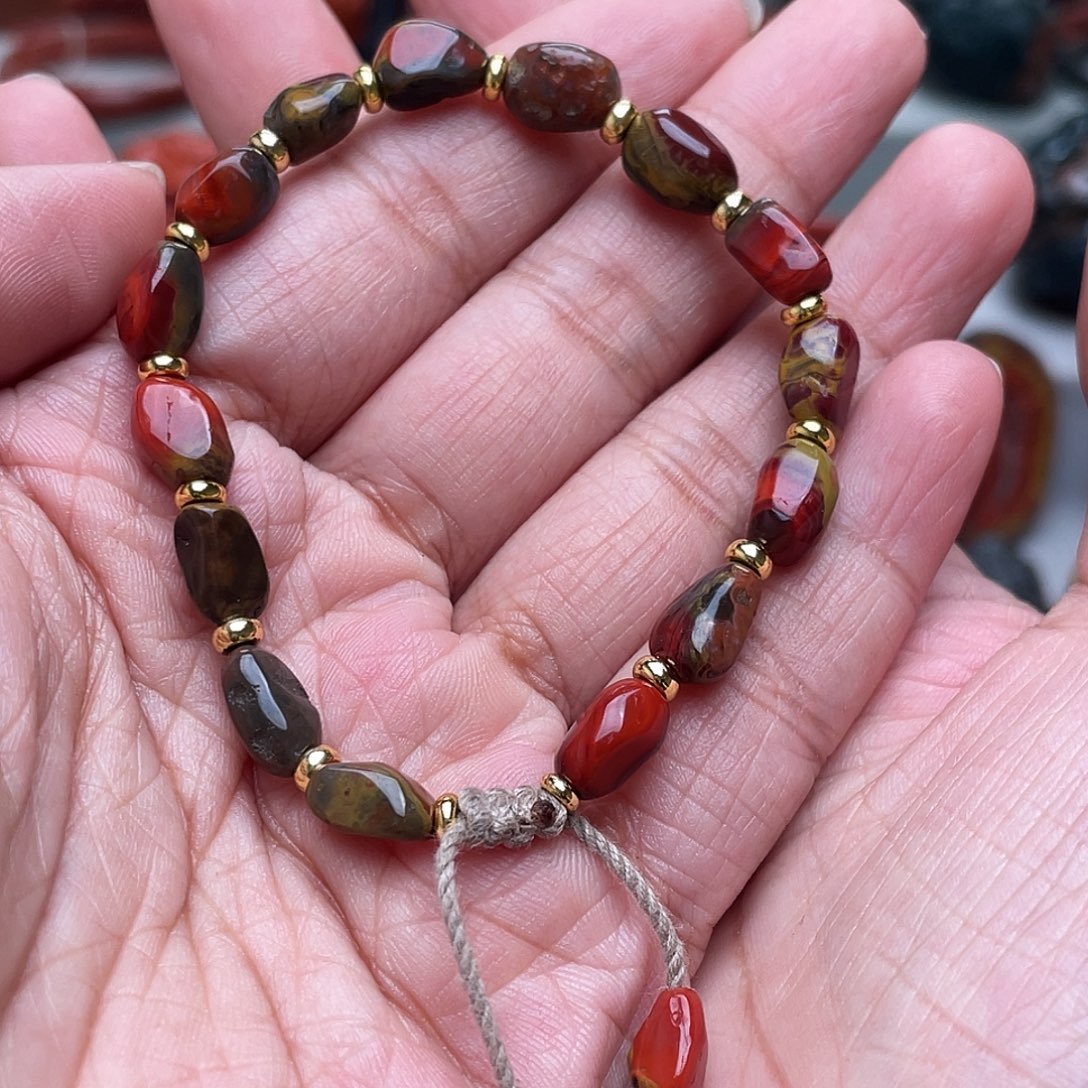 南红玛瑙吊坠未镶嵌