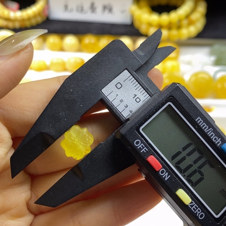 蜜蜡裸石未镶嵌微瑕
