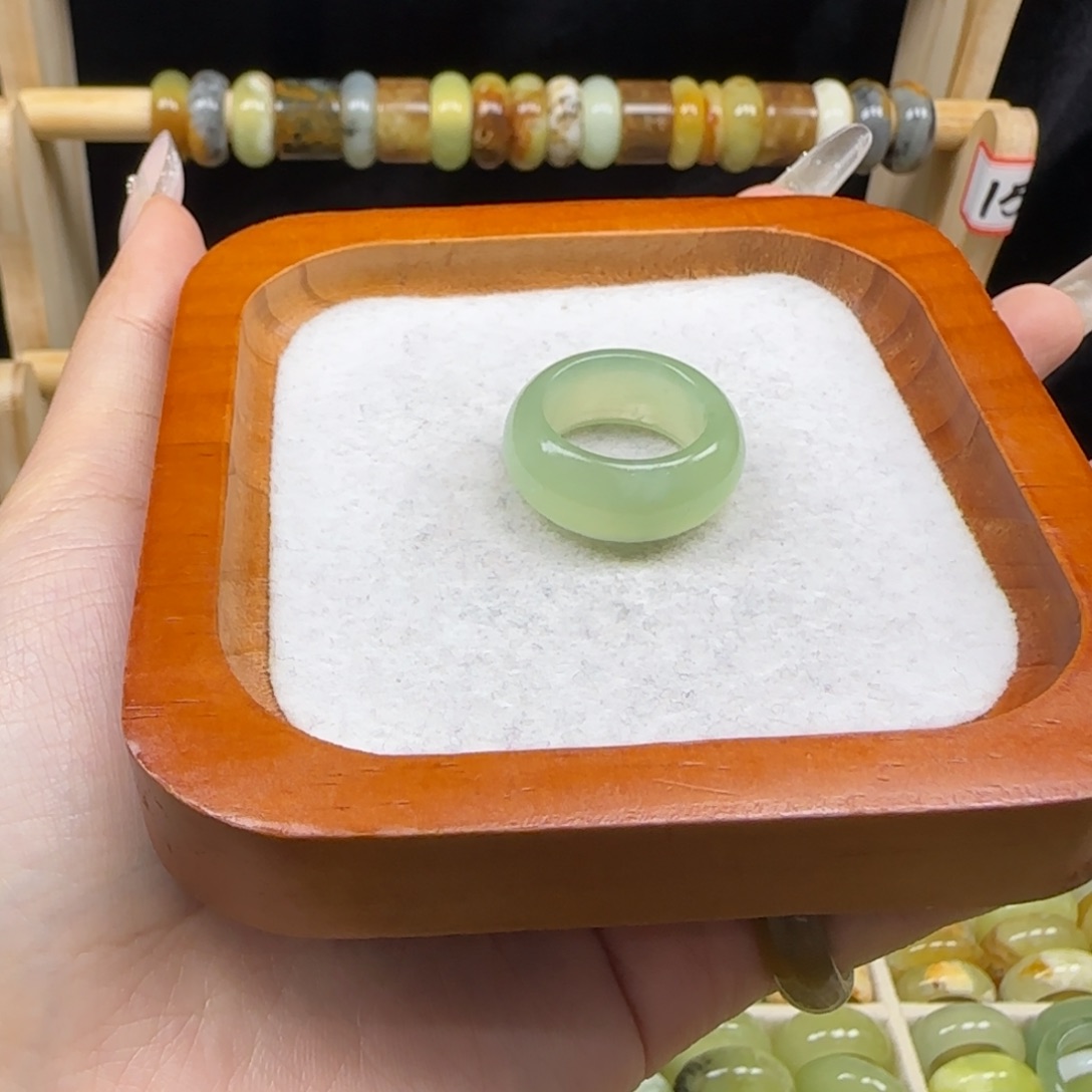 蛇纹石玉合金内径16.7阿****孜