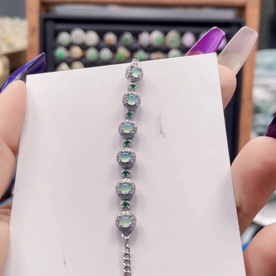 翡翠未镶嵌颈饰天然翡翠Ａ货