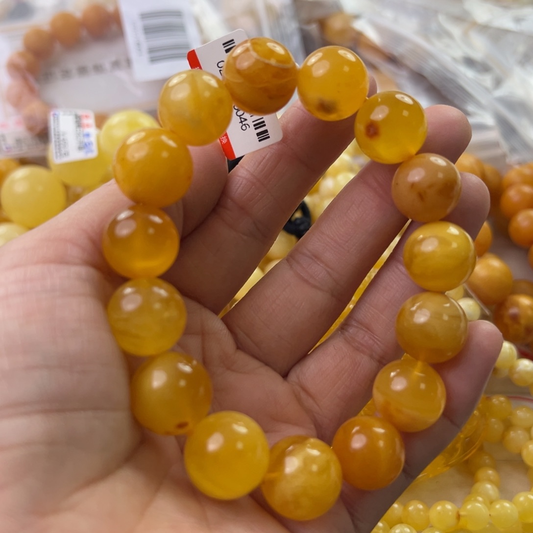 琥珀珠宝奇石未镶嵌