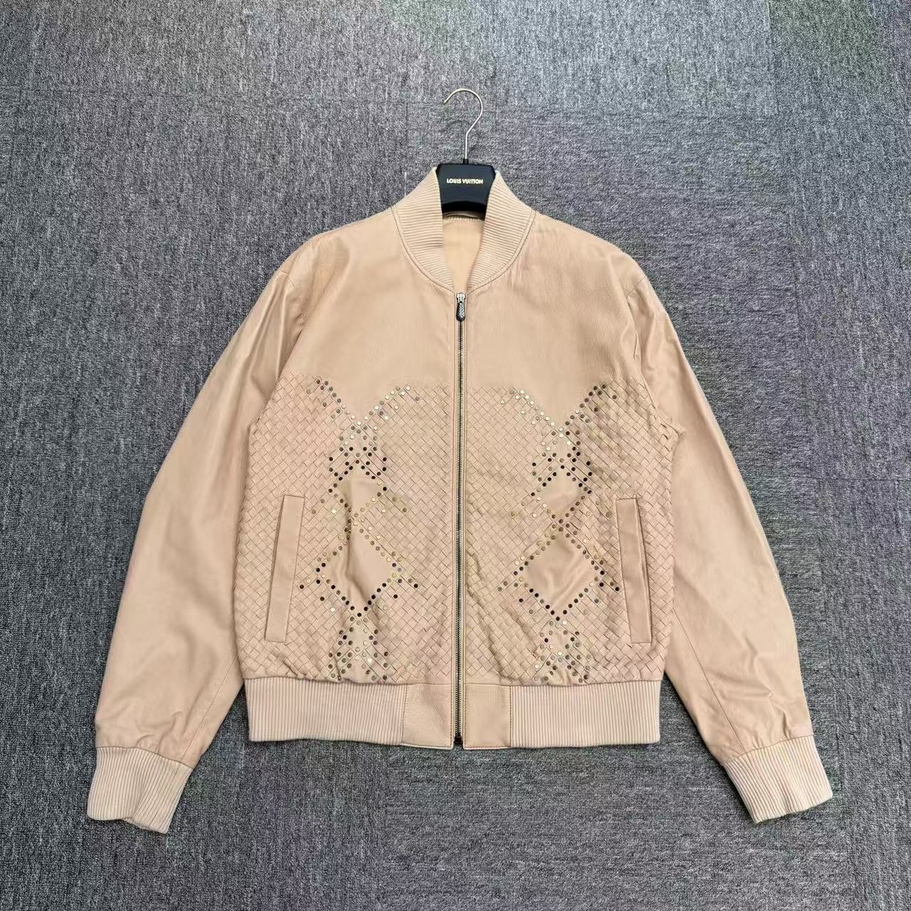 99新 BOTTEGA VENETA/葆蝶家 编织铆钉羊皮夹克/48码/19933