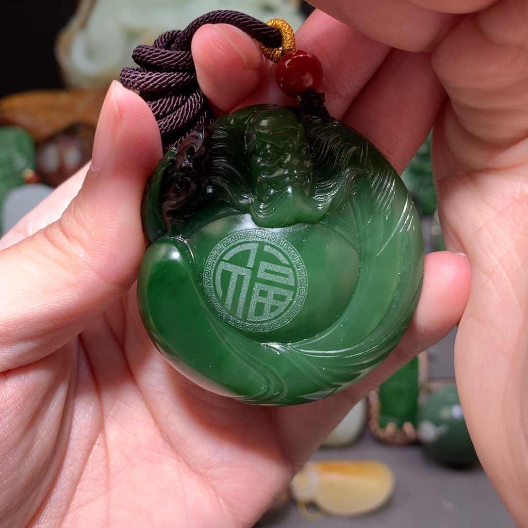 和田玉吊坠未镶嵌