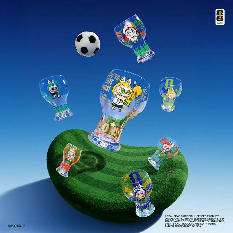 POP MART/泡泡玛特THE MONSTERS x FIFA系列-玻璃杯盲盒【庆】