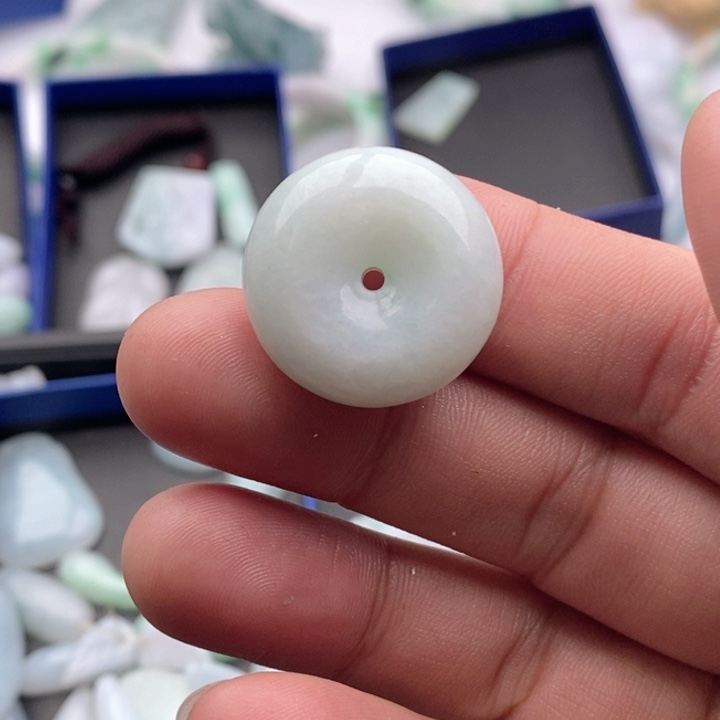 翡翠吊坠(不含链)未镶嵌冰*