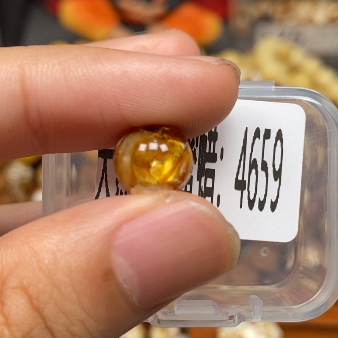 蜜蜡未镶嵌珠宝奇石4659