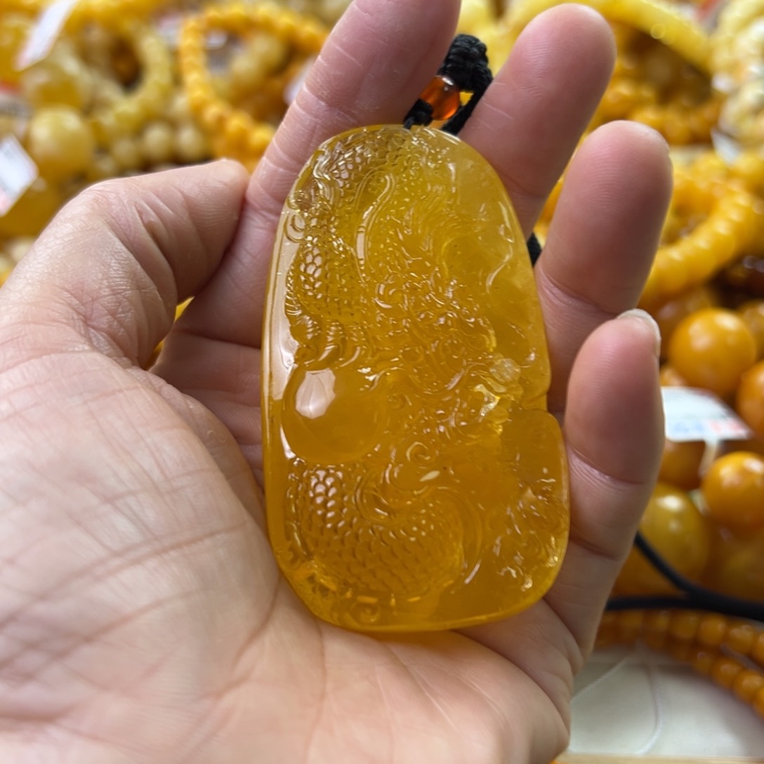 琥珀珠宝奇石未镶嵌