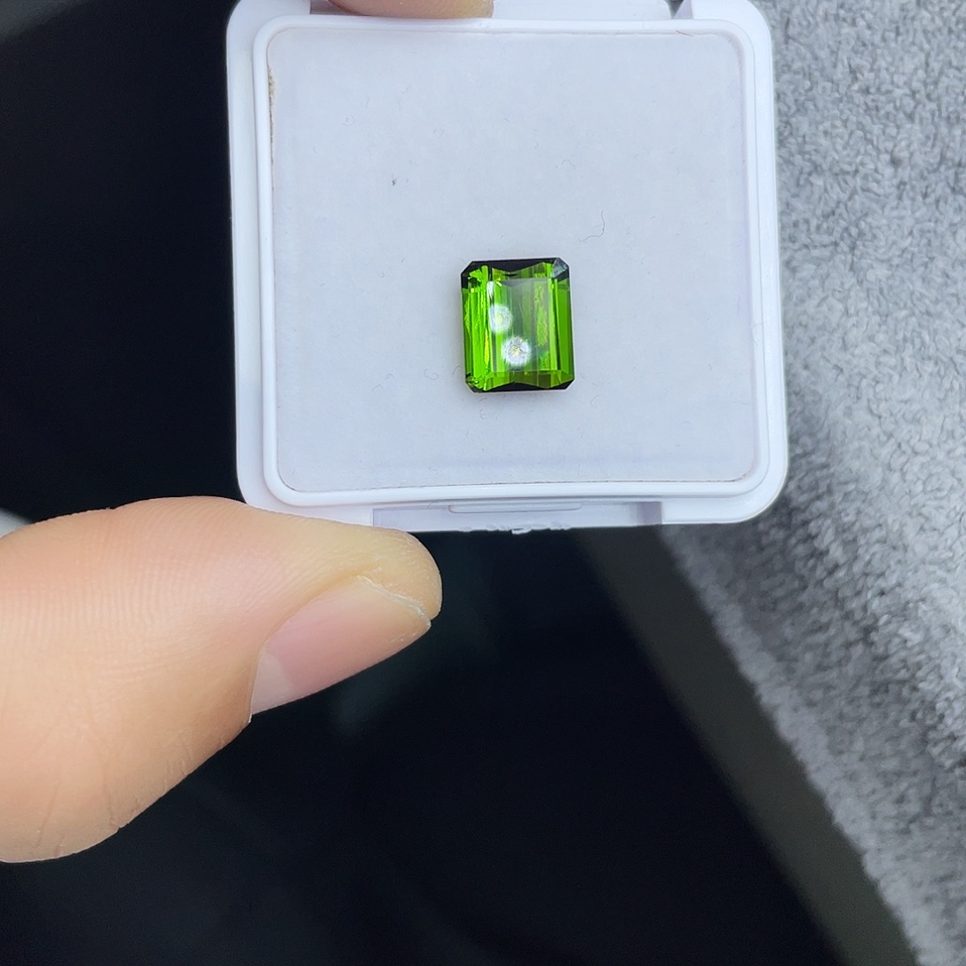 未镶嵌碧玺裸石3.066Ct