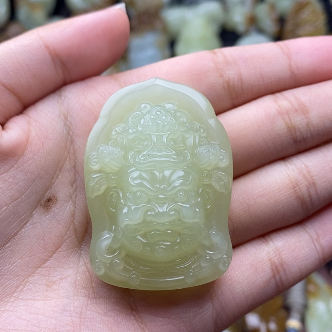 项链未镶嵌和田玉（糖玉）