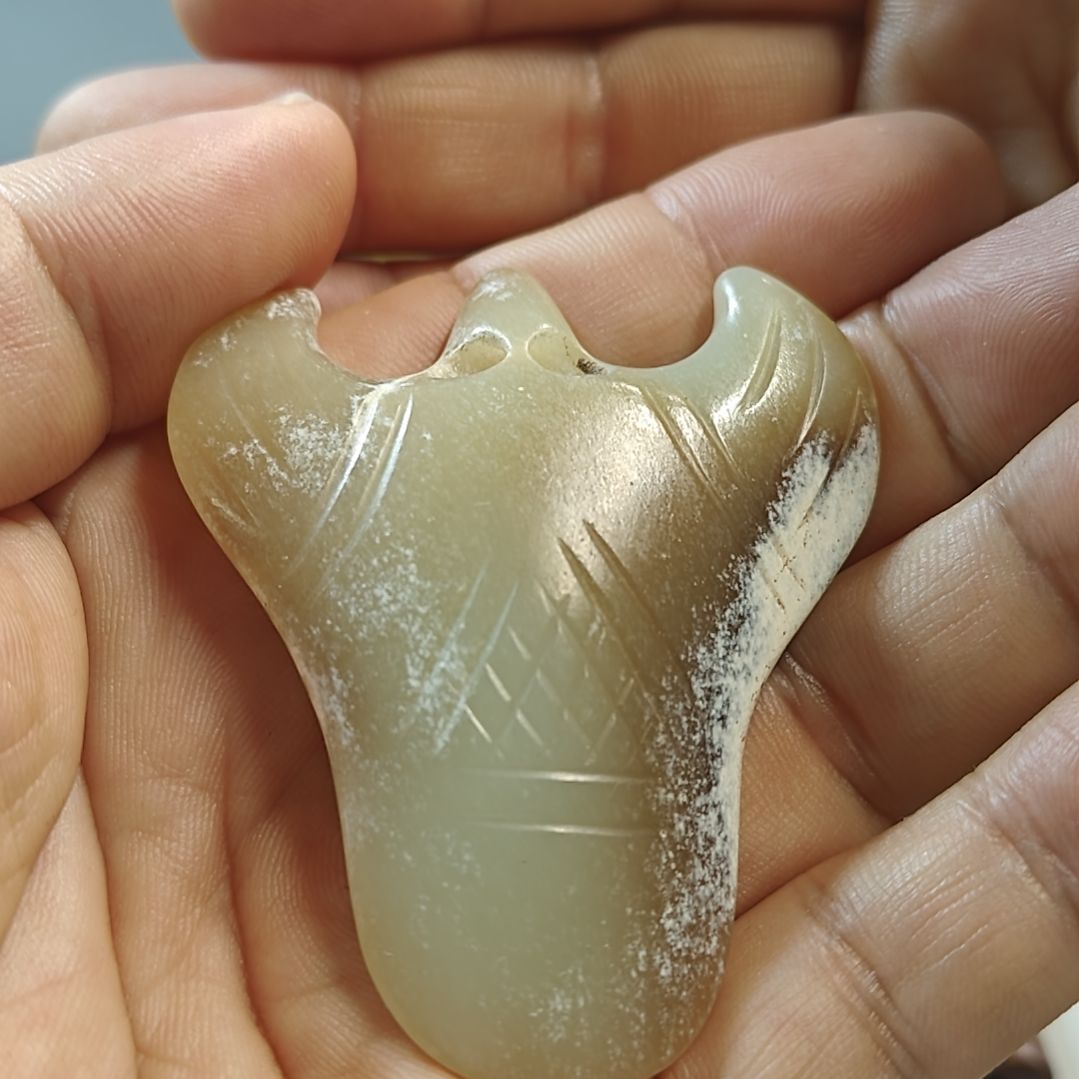 和田玉挂件未镶嵌八*