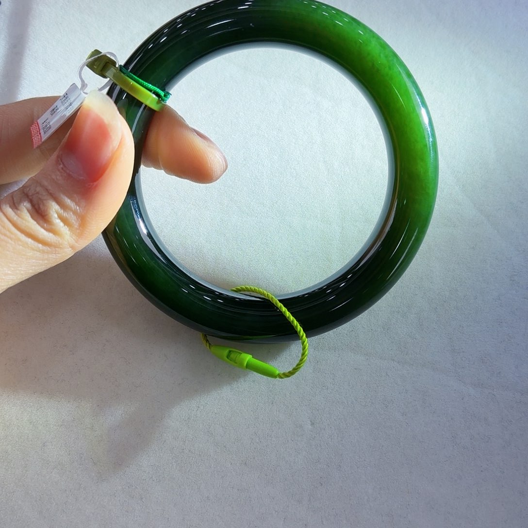 未镶嵌手镯和田玉（碧玉）小*蜂