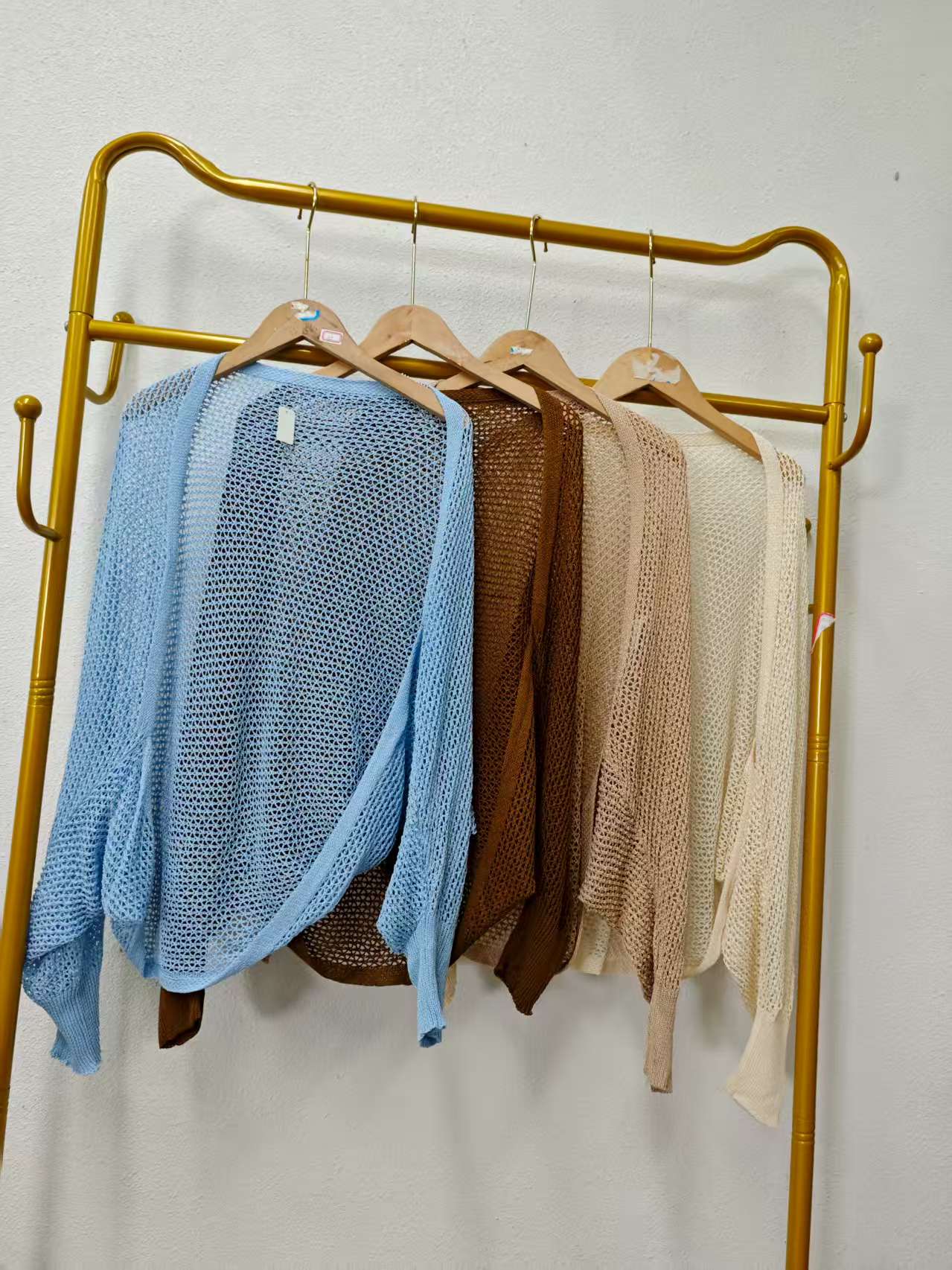 唯琳剪标  4仓T1-12-1731款 镂空百搭开衫