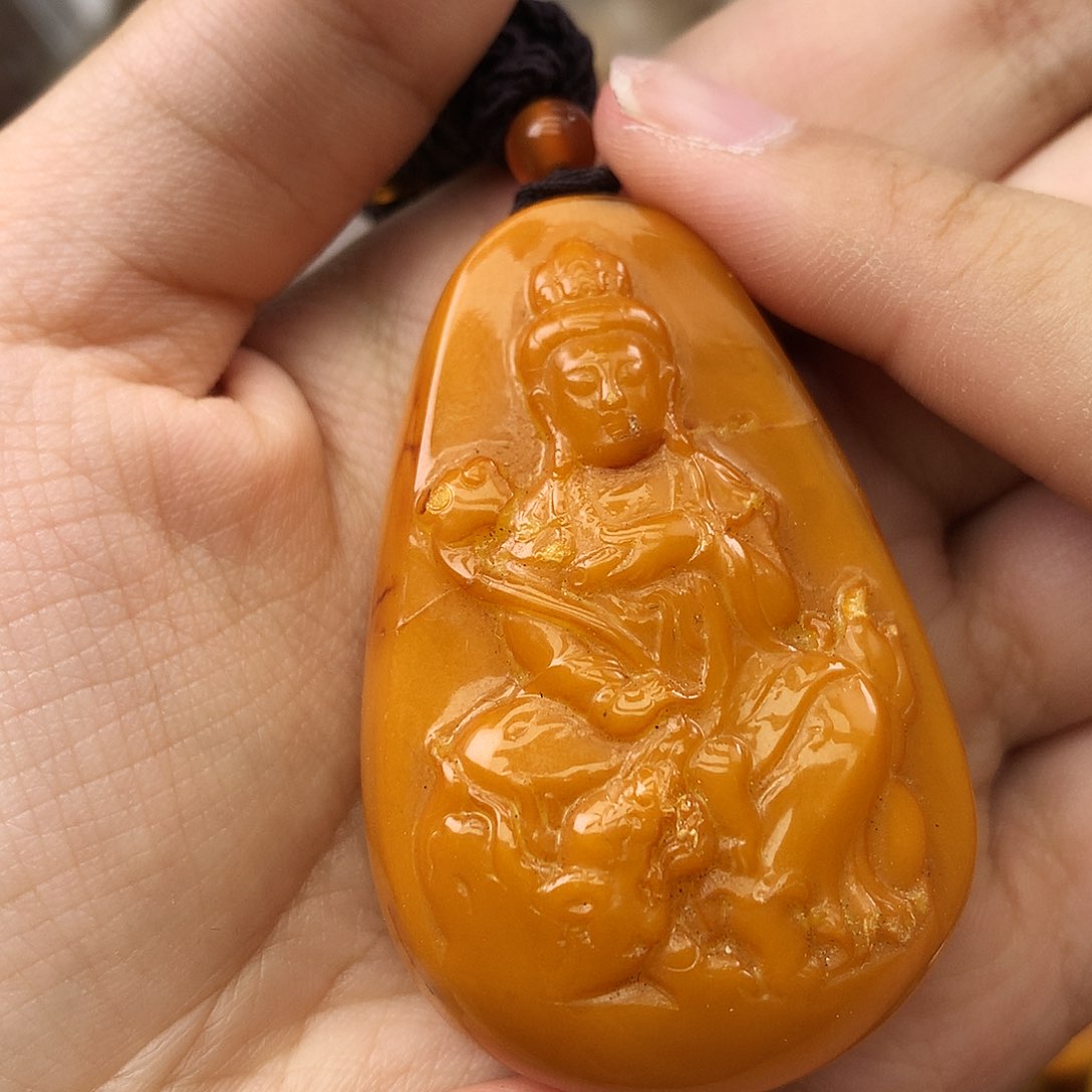 未镶嵌琥珀珠宝奇石