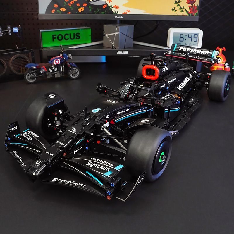国产梅赛德斯奔驰F1方程式拼装积木遥控机械赛车男孩益智玩具