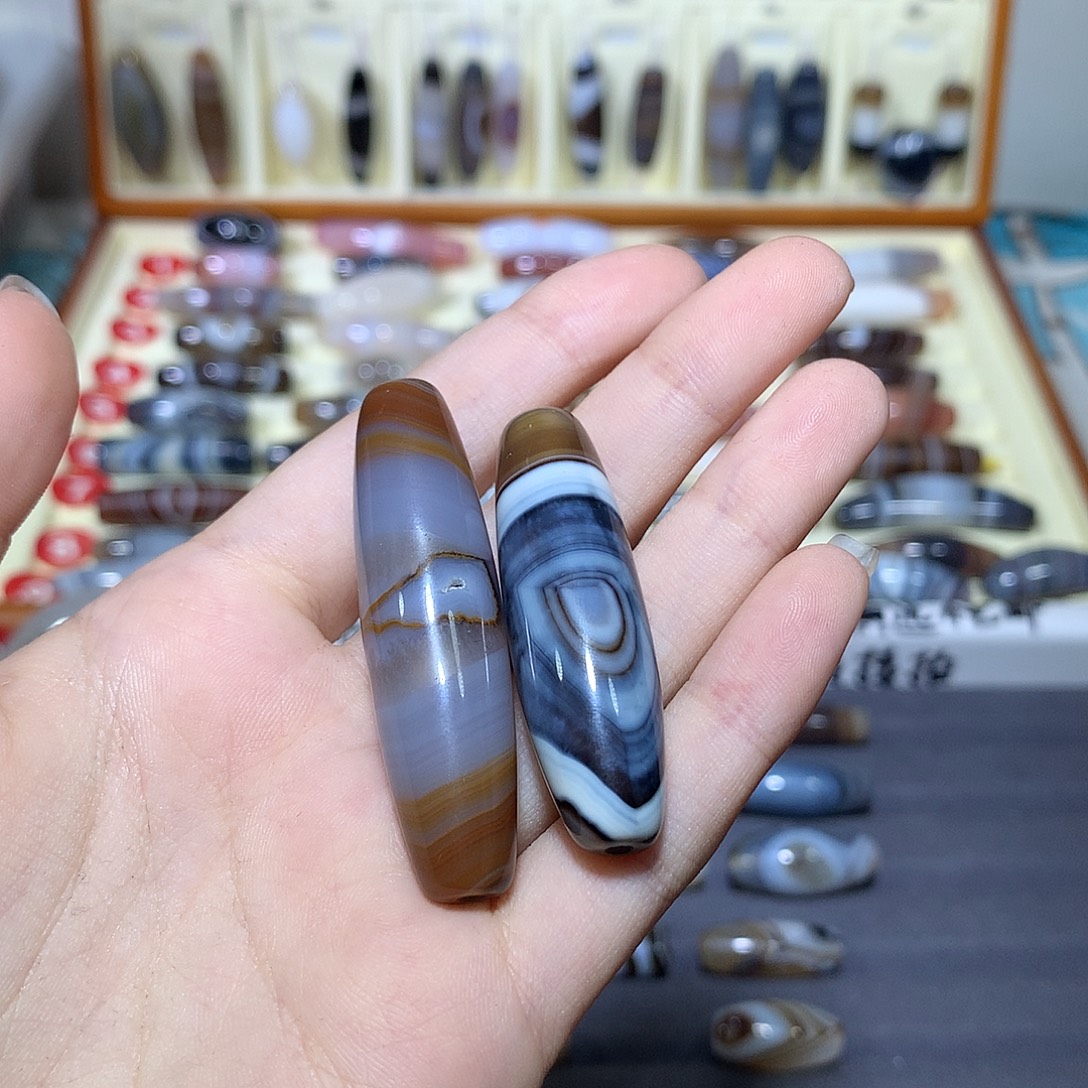 熊***重玛瑙/玉髓未镶嵌颈饰