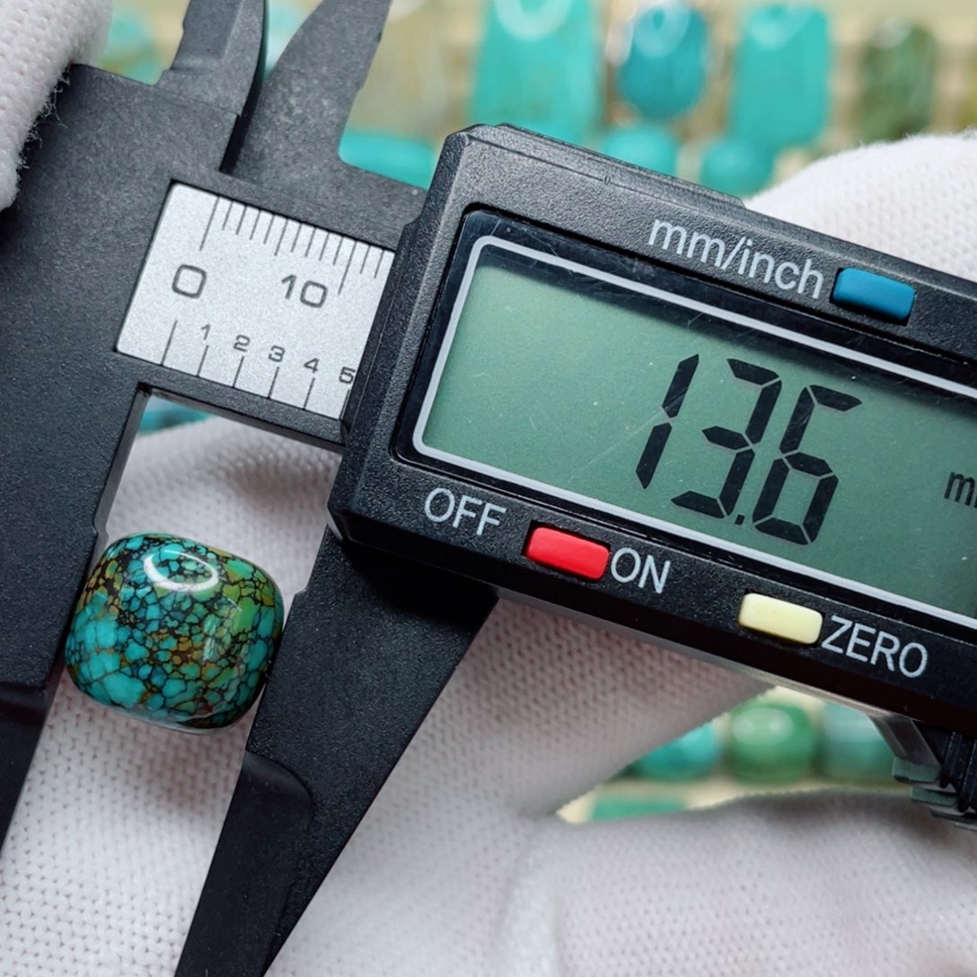 绿松石散珠未镶嵌