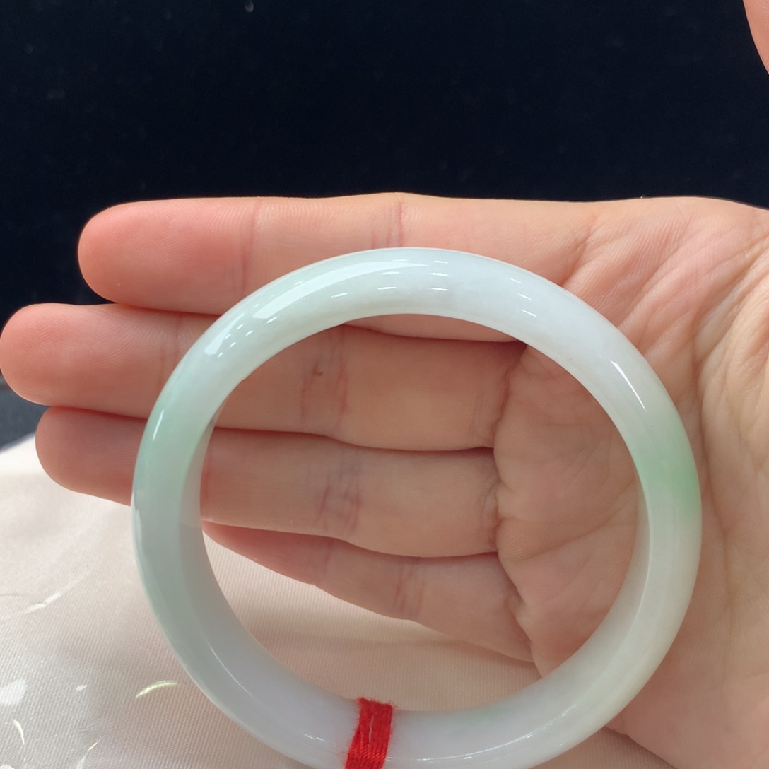 翡翠手镯未镶嵌缅甸A货翡翠 阳绿57 58