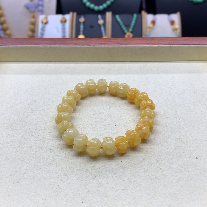 未镶嵌翡翠手链鉴赏期48小时