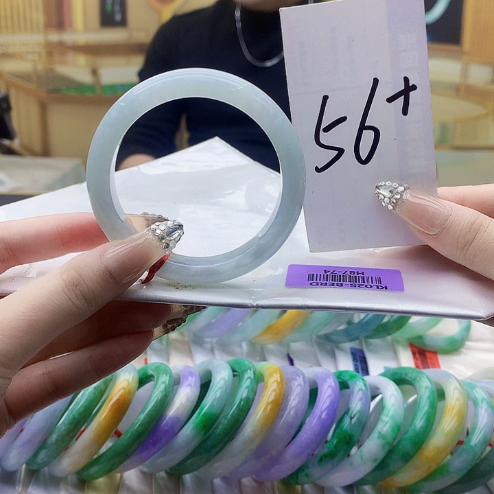 翡翠未镶嵌手镯 nn