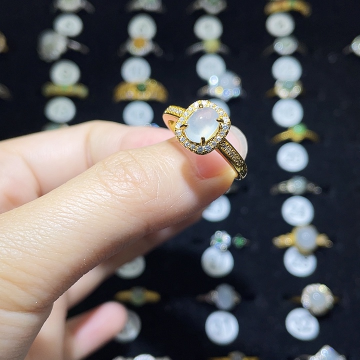 翡翠未镶嵌戒指戒指