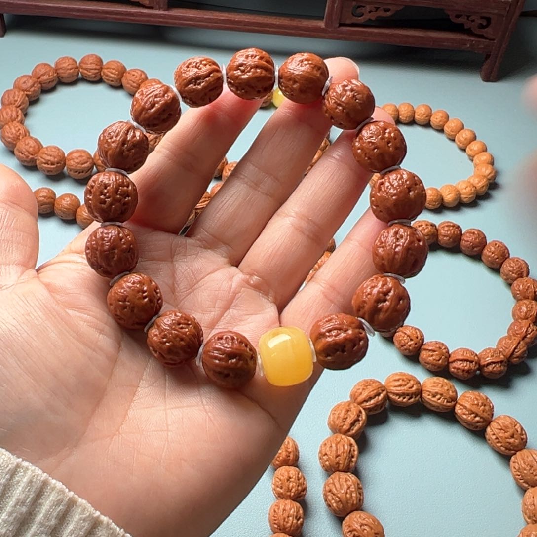 文玩核桃吊坠野生小核桃