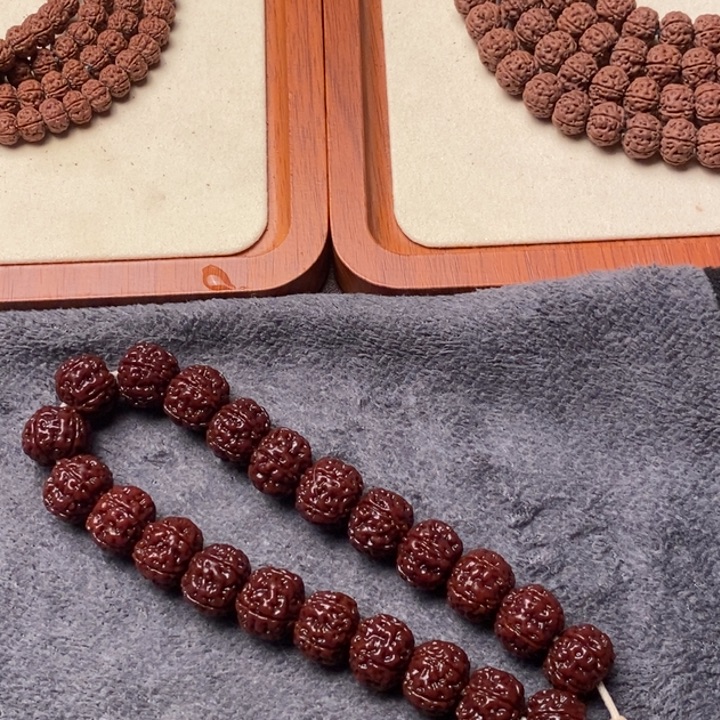 吊坠金刚菩提老树王手持