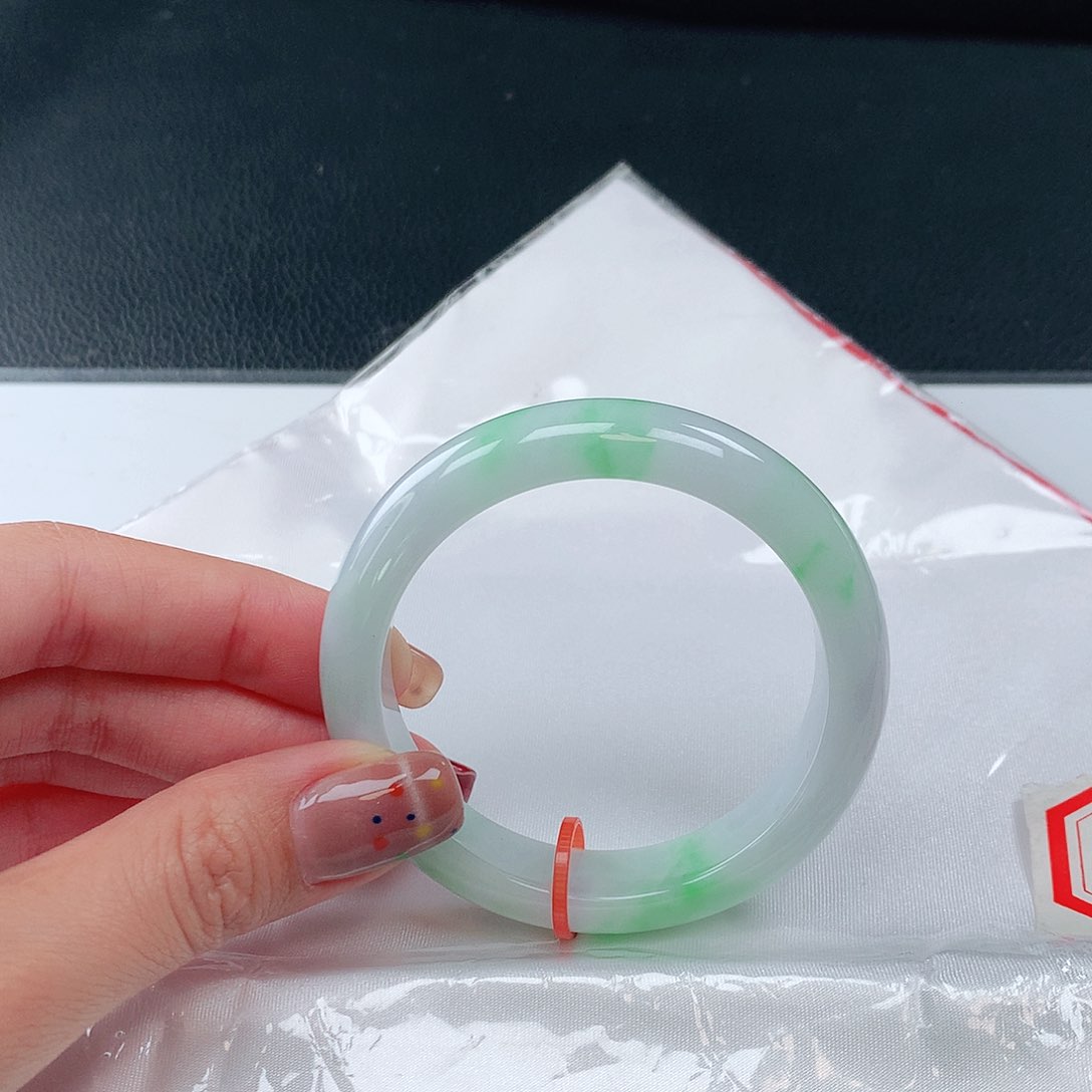 未镶嵌手镯翡翠070