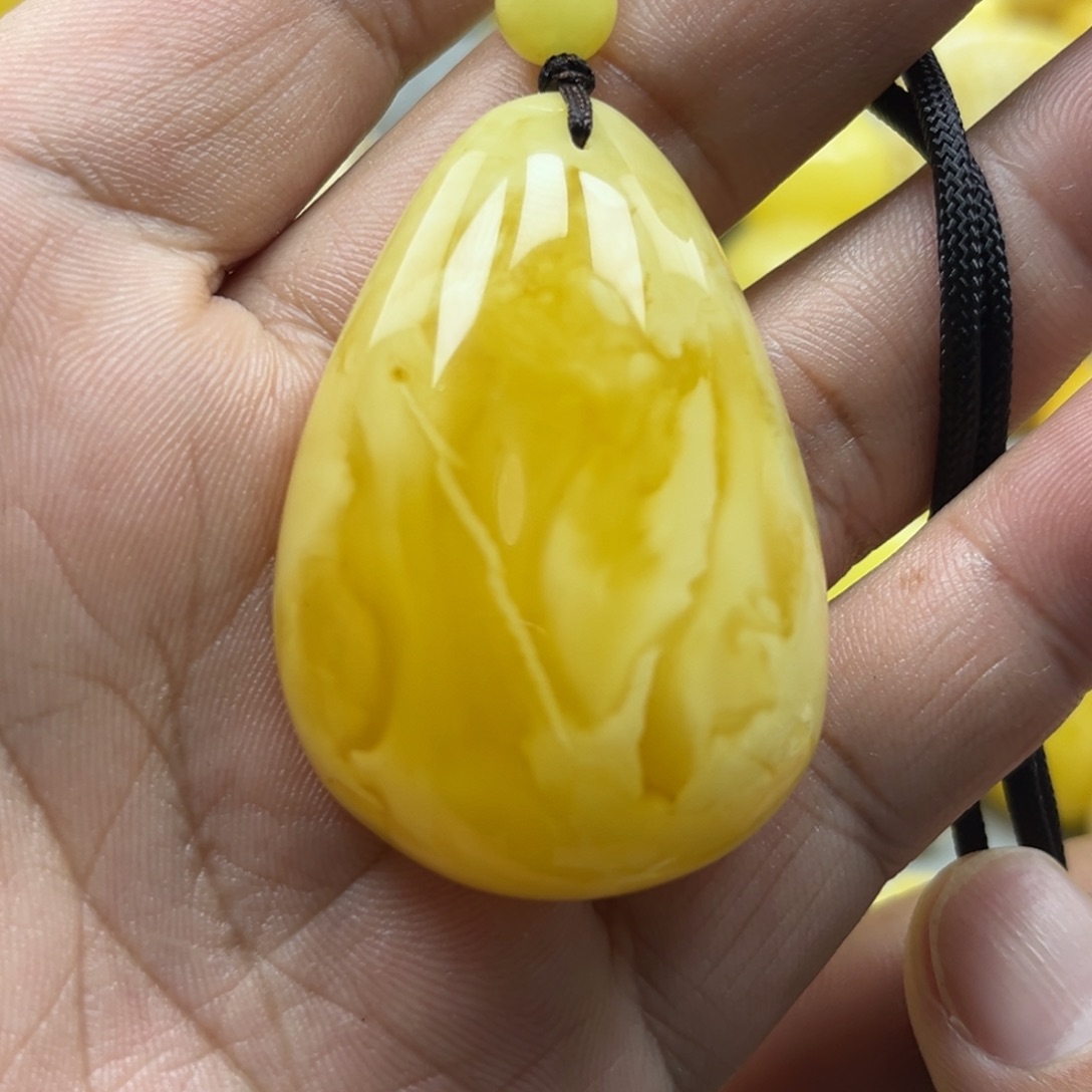 蜜蜡珠宝奇石未镶嵌