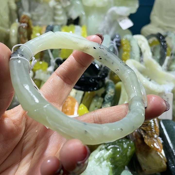 岫玉未镶嵌手镯62