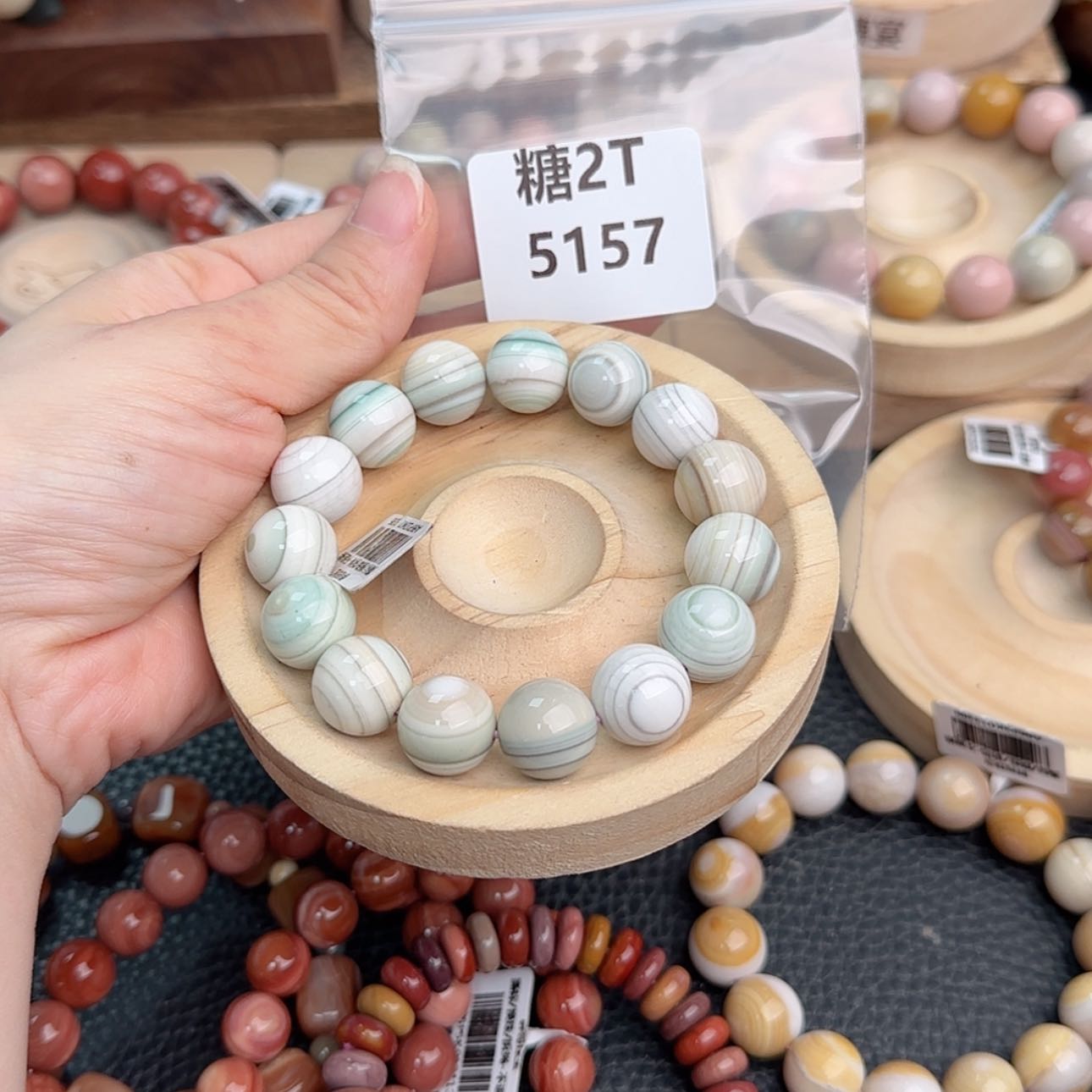 【闪购商品】石英质玉手链未镶嵌榴*