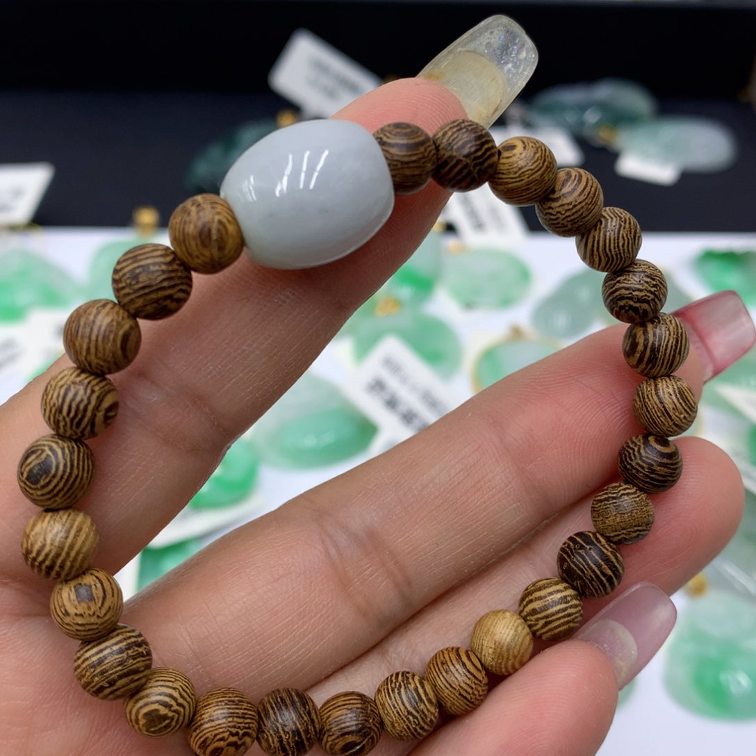 翡翠手链未镶嵌翡翠