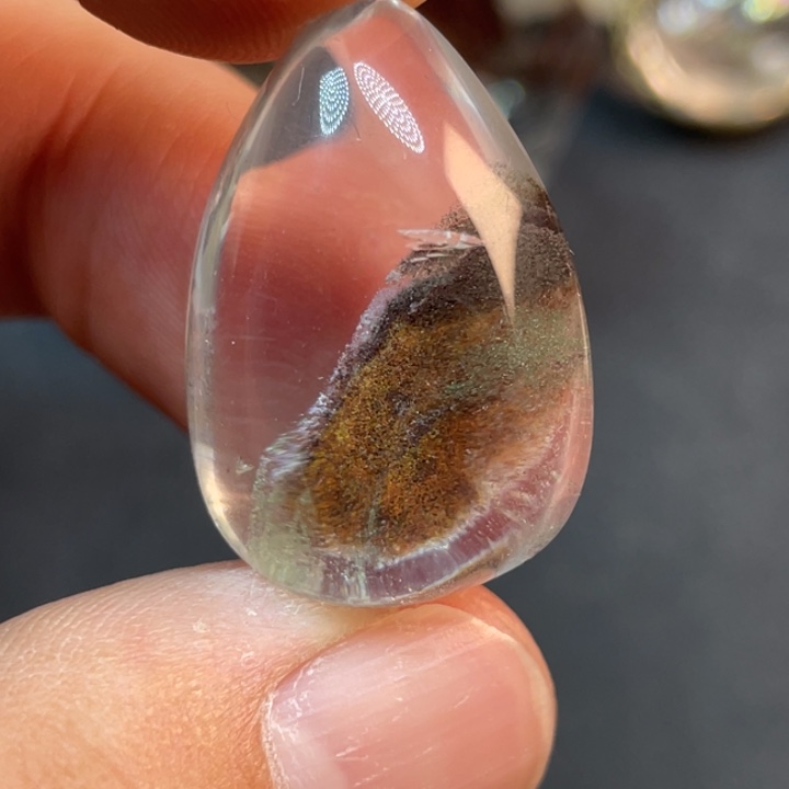 水晶颈饰未镶嵌一****?