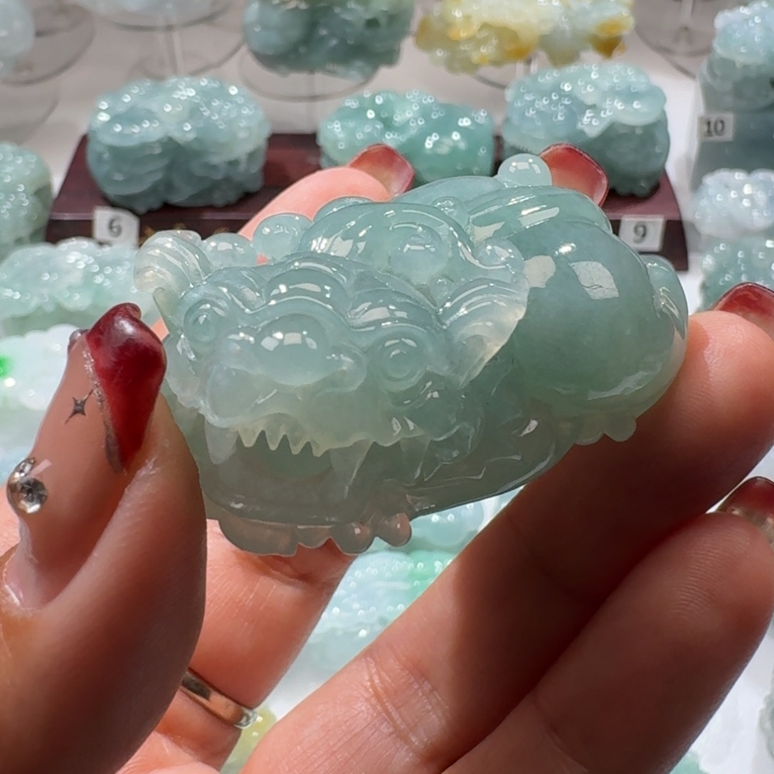 定制翡翠未镶嵌江貔貅