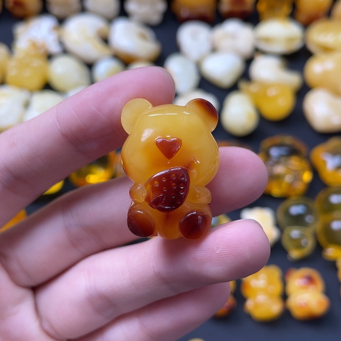 琥珀珠宝奇石未镶嵌