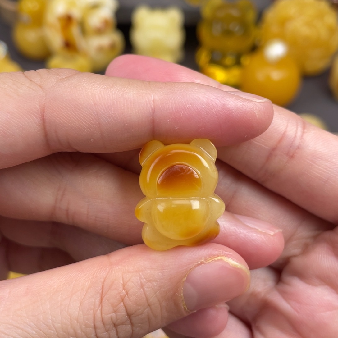 琥珀裸石未镶嵌蜜蜡