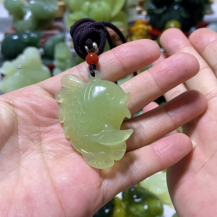 【闪购商品】蛇纹石玉挂件未镶嵌