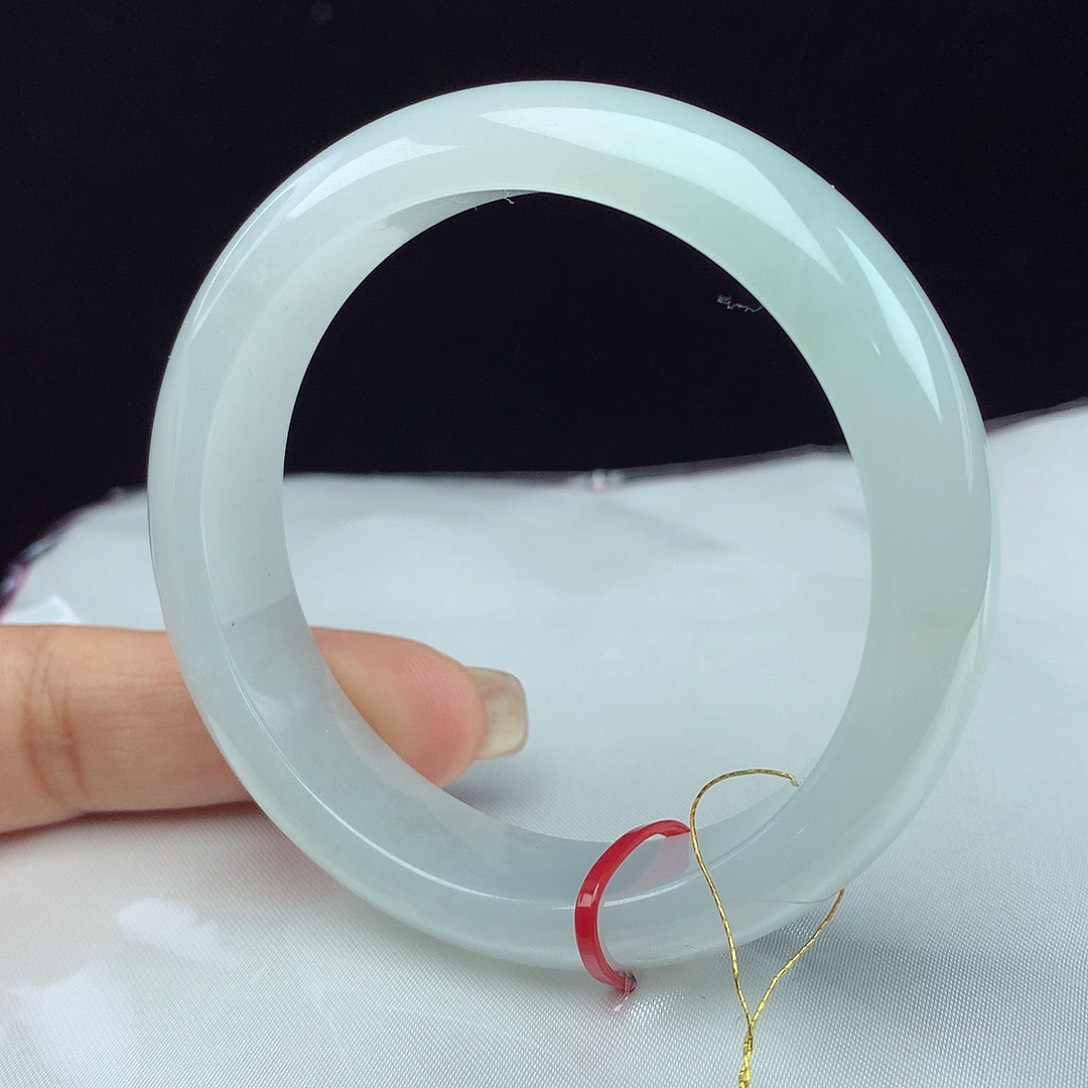 翡翠手镯未镶嵌55圈 3702