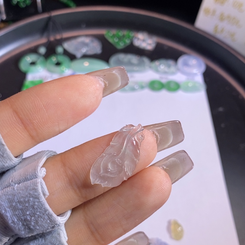 【闪购商品】翡翠未镶嵌挂件羽毛