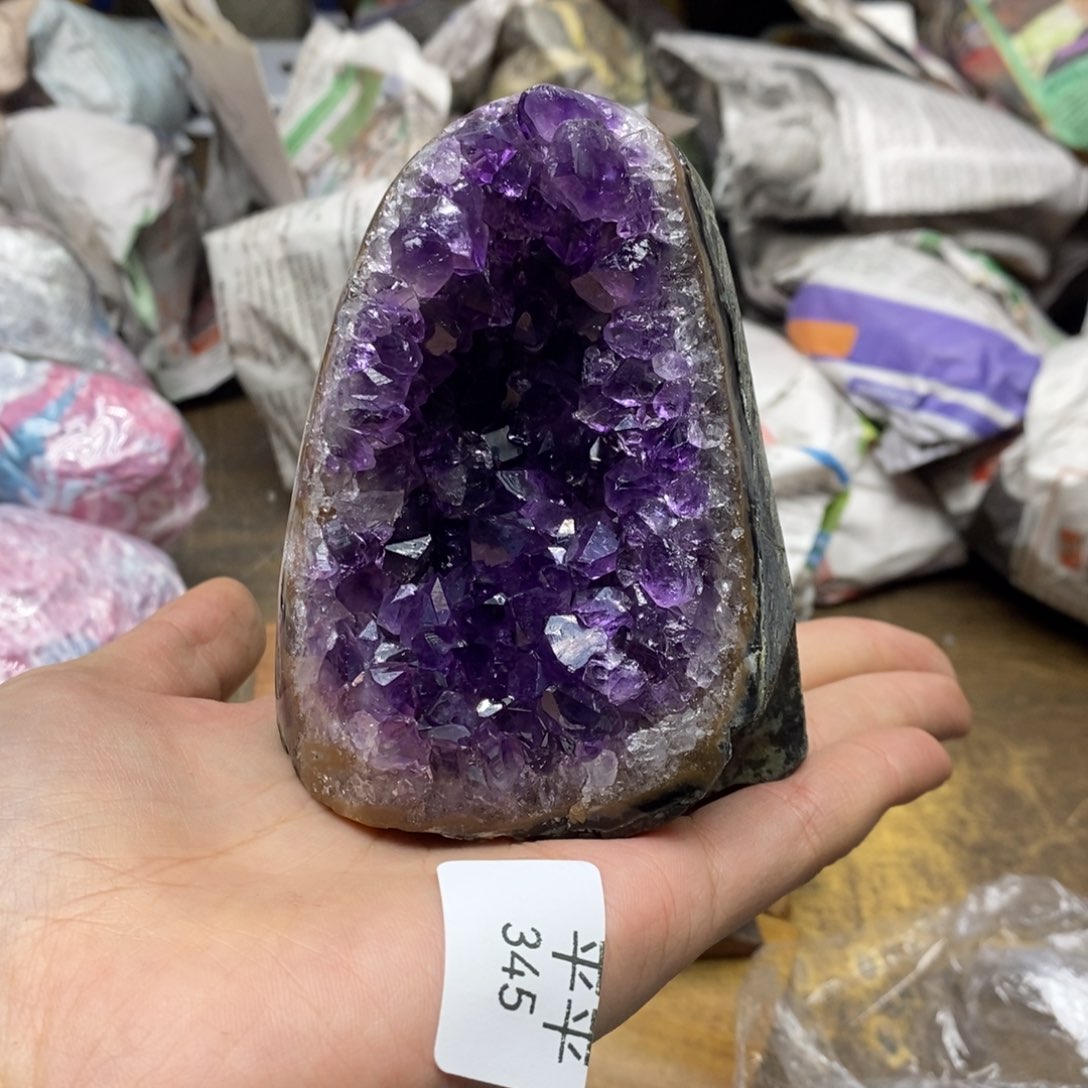 紫晶乌拉圭未镶嵌