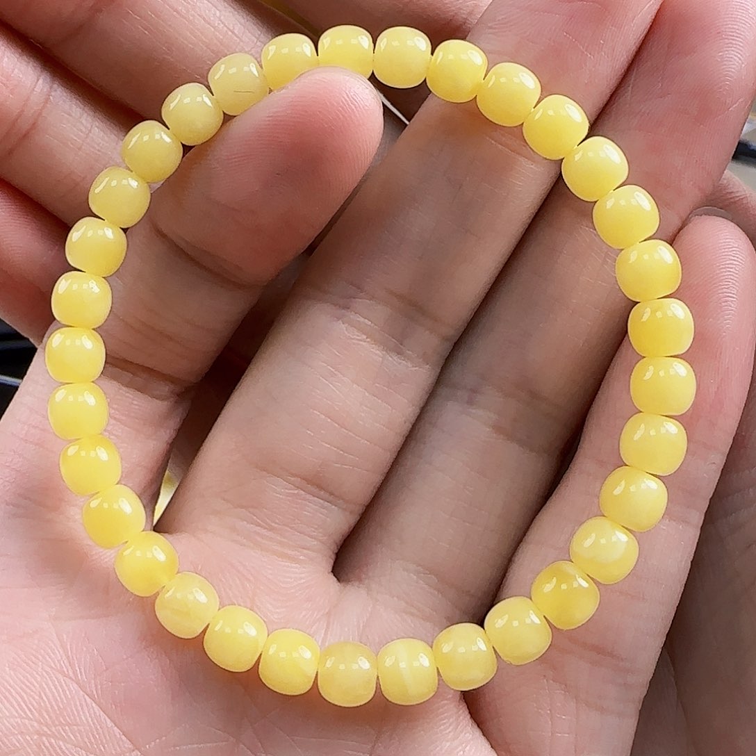 琥珀裸石未镶嵌蜜蜡