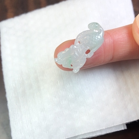 翡翠未镶嵌颈饰缅甸A货，每天下午1点半开播