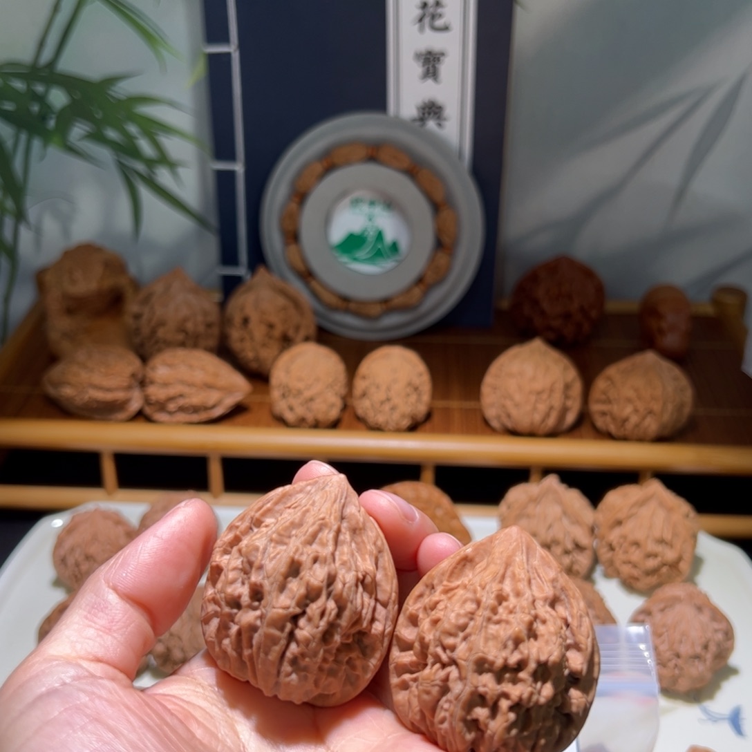 德***家文玩核桃把件流光