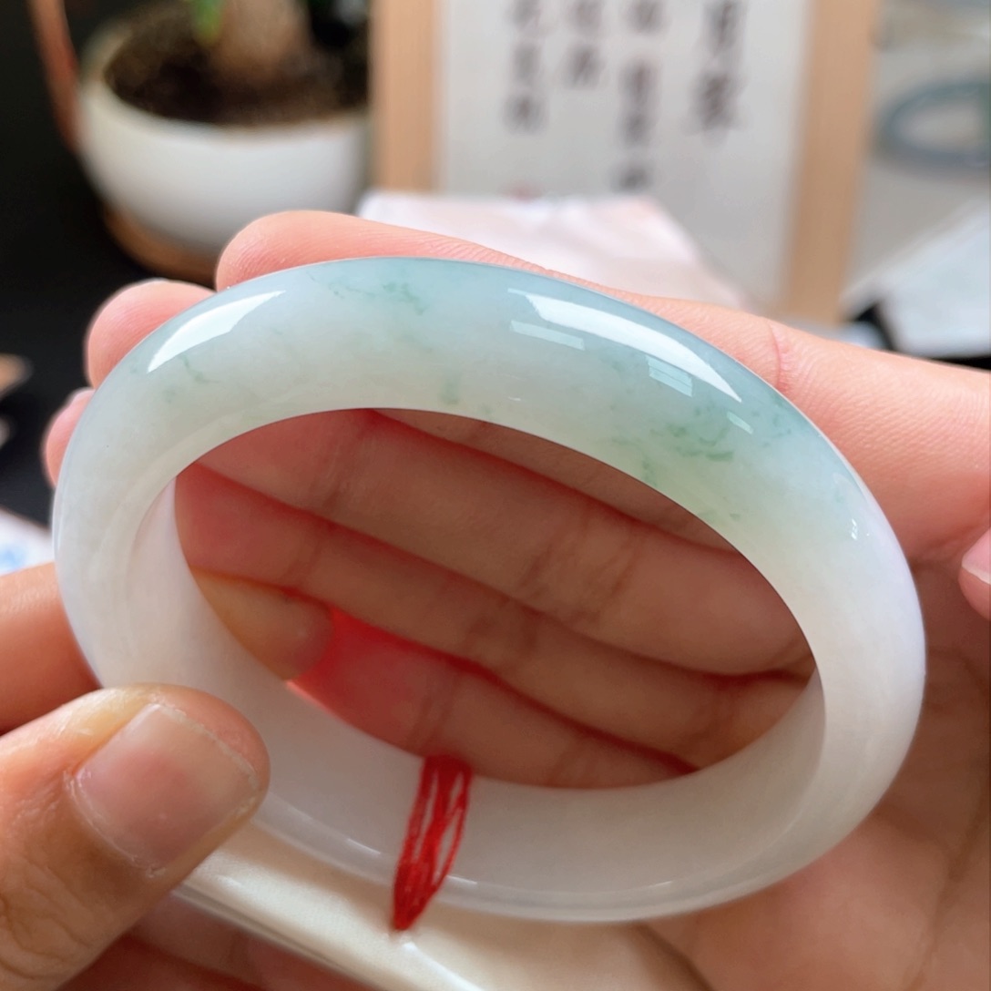 翡翠未镶嵌手镯奶****口翡翠手镯54.2贵妃