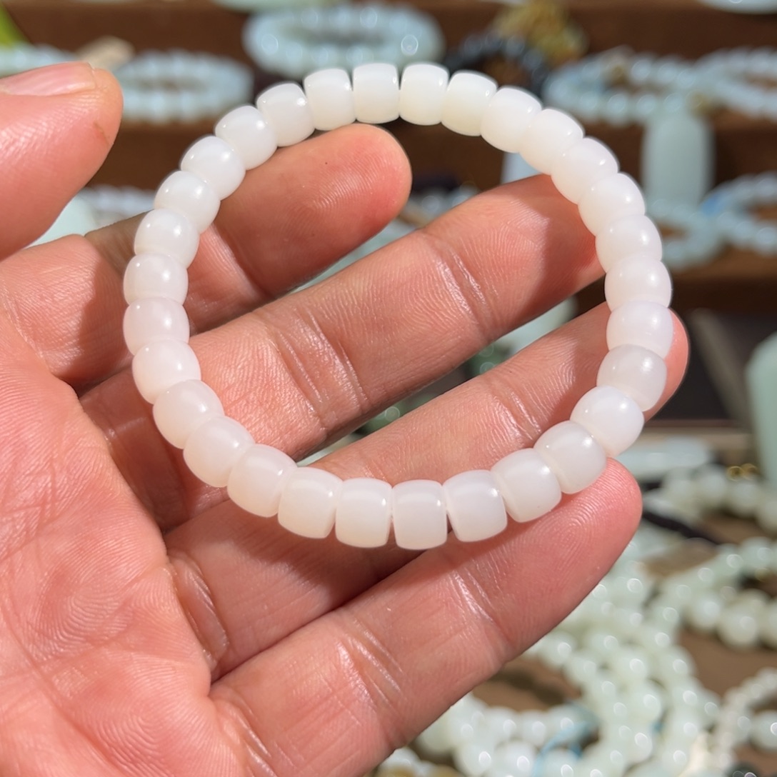 和田玉（糖玉）未镶嵌手链