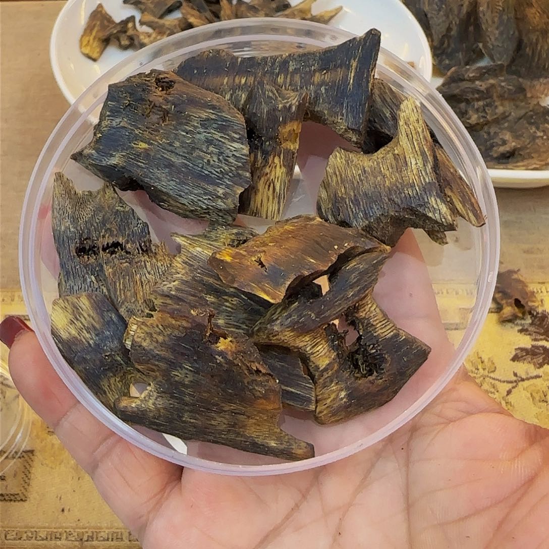 沉香沉香碎屑用****7海南白棋楠高端块料30g