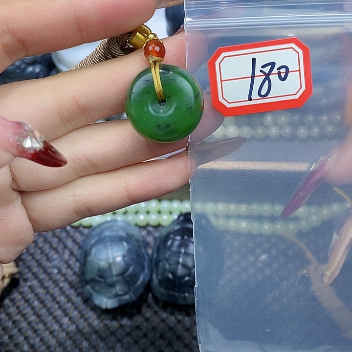 和田玉和田玉边角料随机发未镶嵌