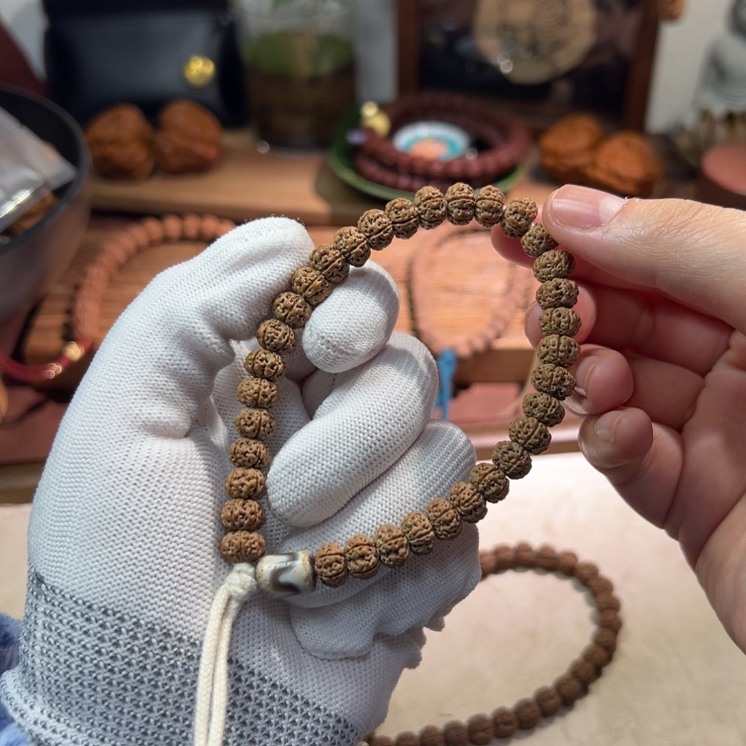 金刚菩提手串丁*儿凹底梅花