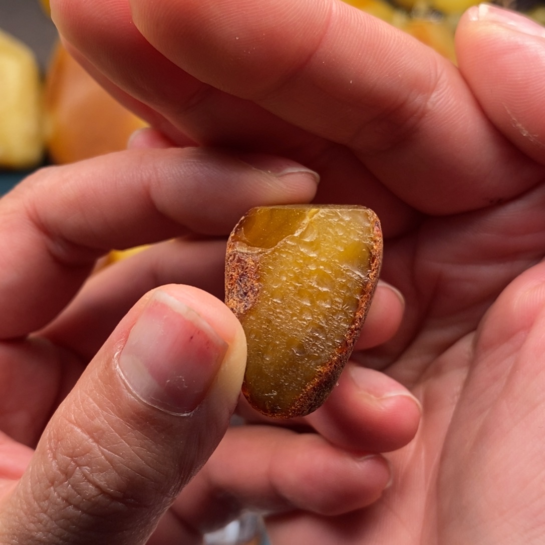 定制琥珀未镶嵌蜜蜡