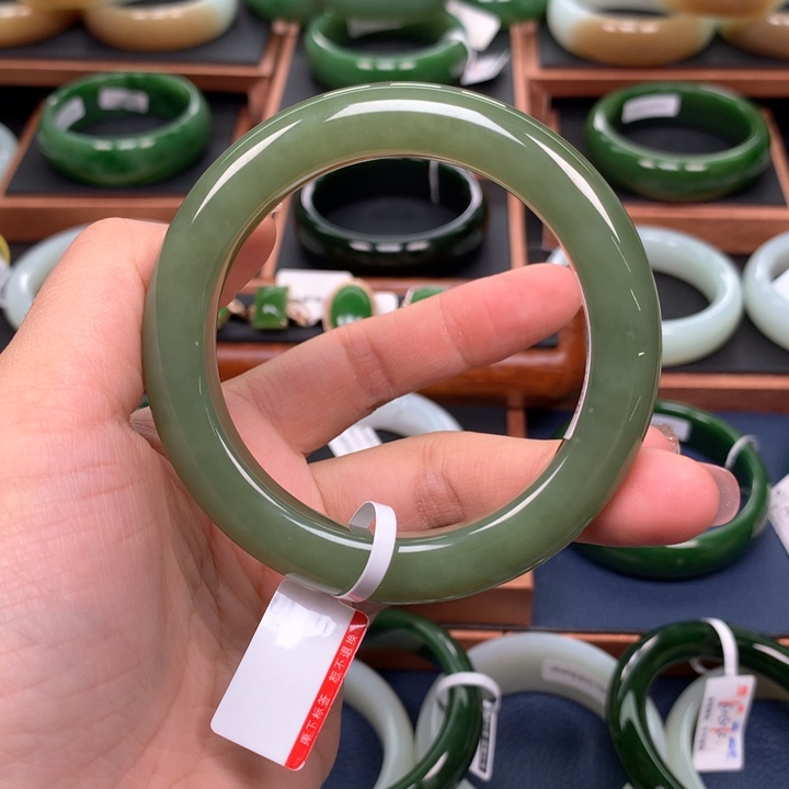 和田玉手镯56圈口未镶嵌