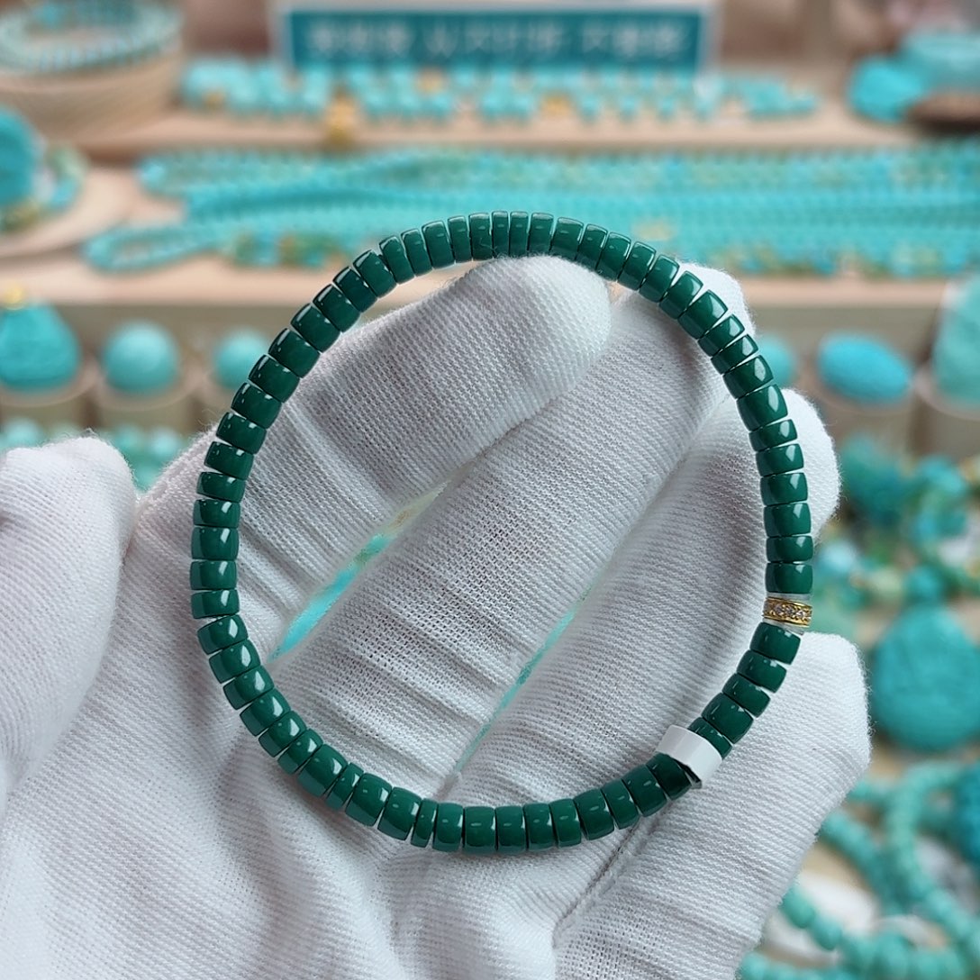 绿松石未镶嵌珠宝奇石（泡油）